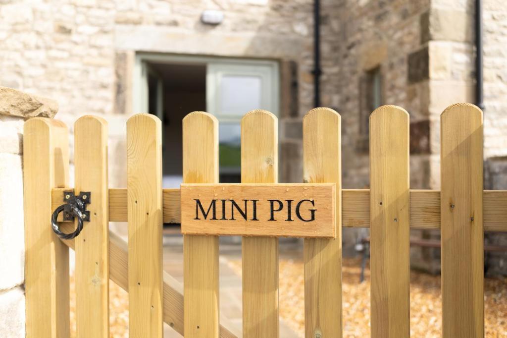 The Blind Bull Hotel Little Hucklow Exterior photo